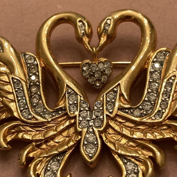 Vintage Brooch - Picture 2 of 3